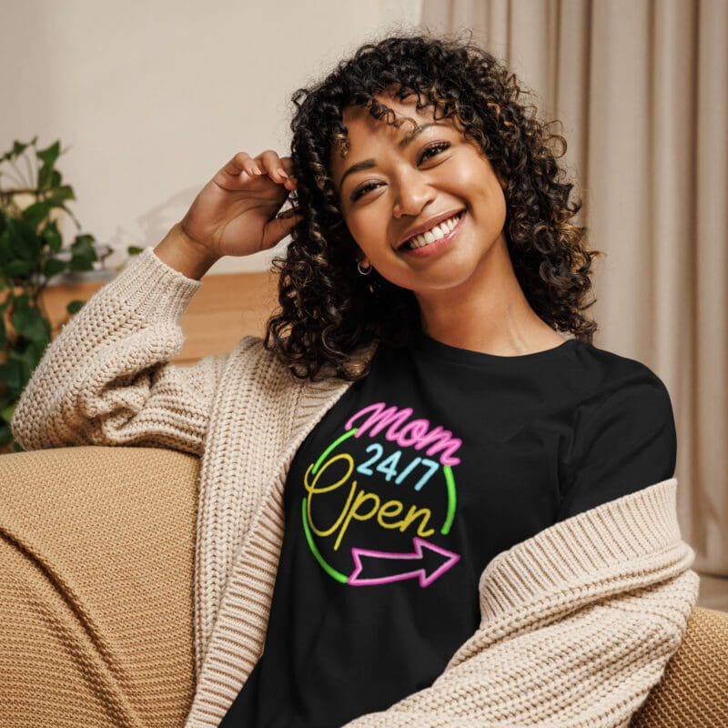 24/7 Mom Women's Relaxed Tee